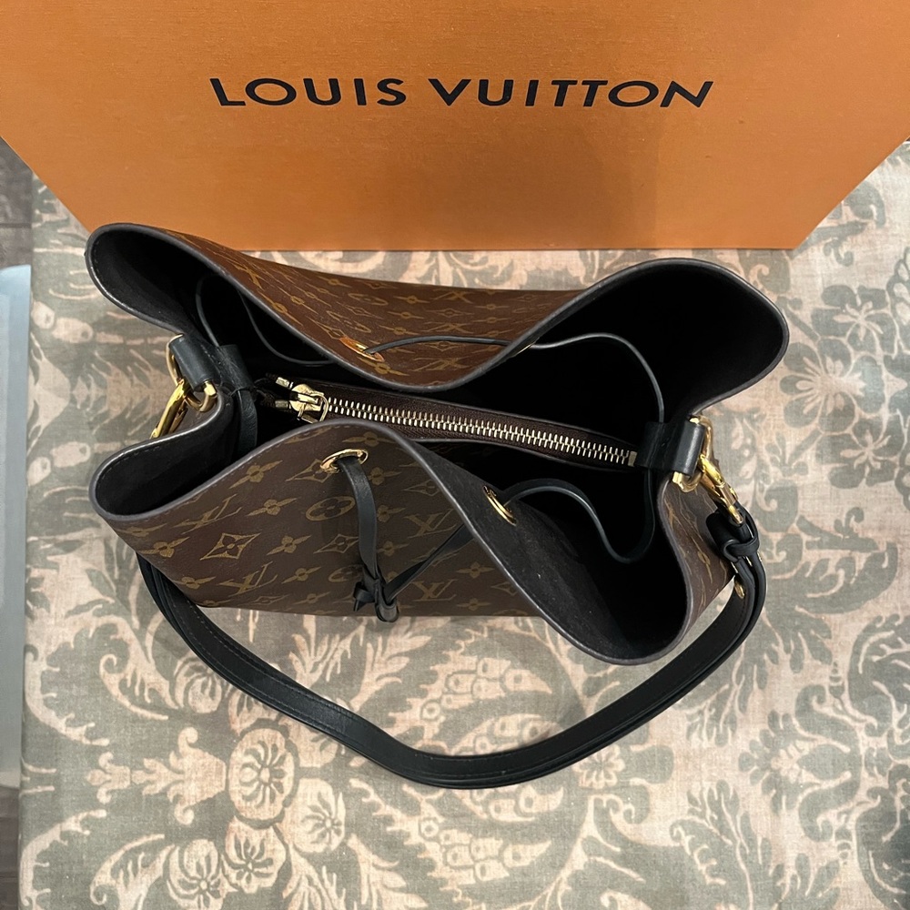 Louis Vuitton Noenoe MNG Noir Black and Brown Monogram Shoulder Bag - Picture 2 of 7